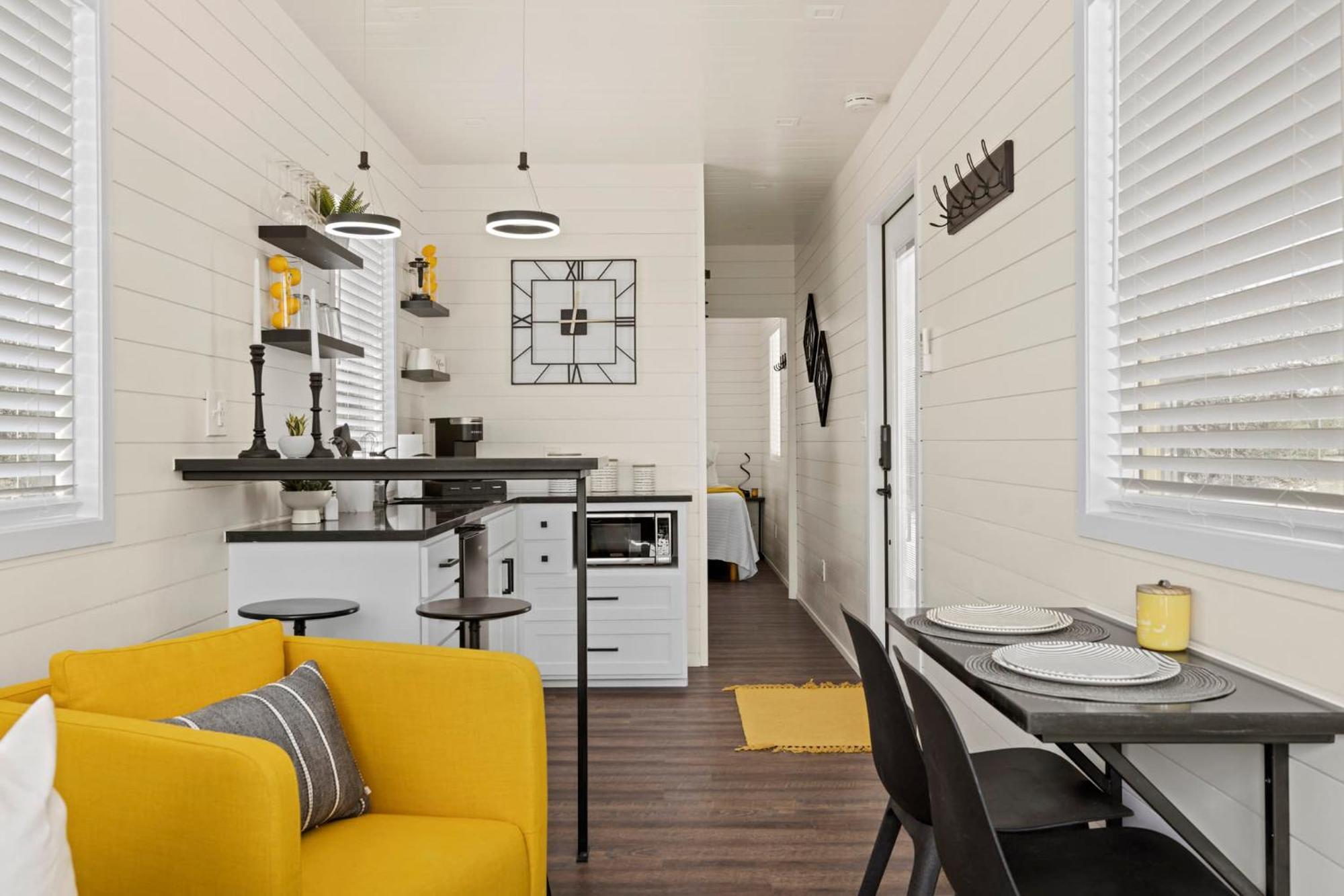 New The Yellow Beacon-Luxury Shipping Container فريدريكسبيرغ المظهر الخارجي الصورة